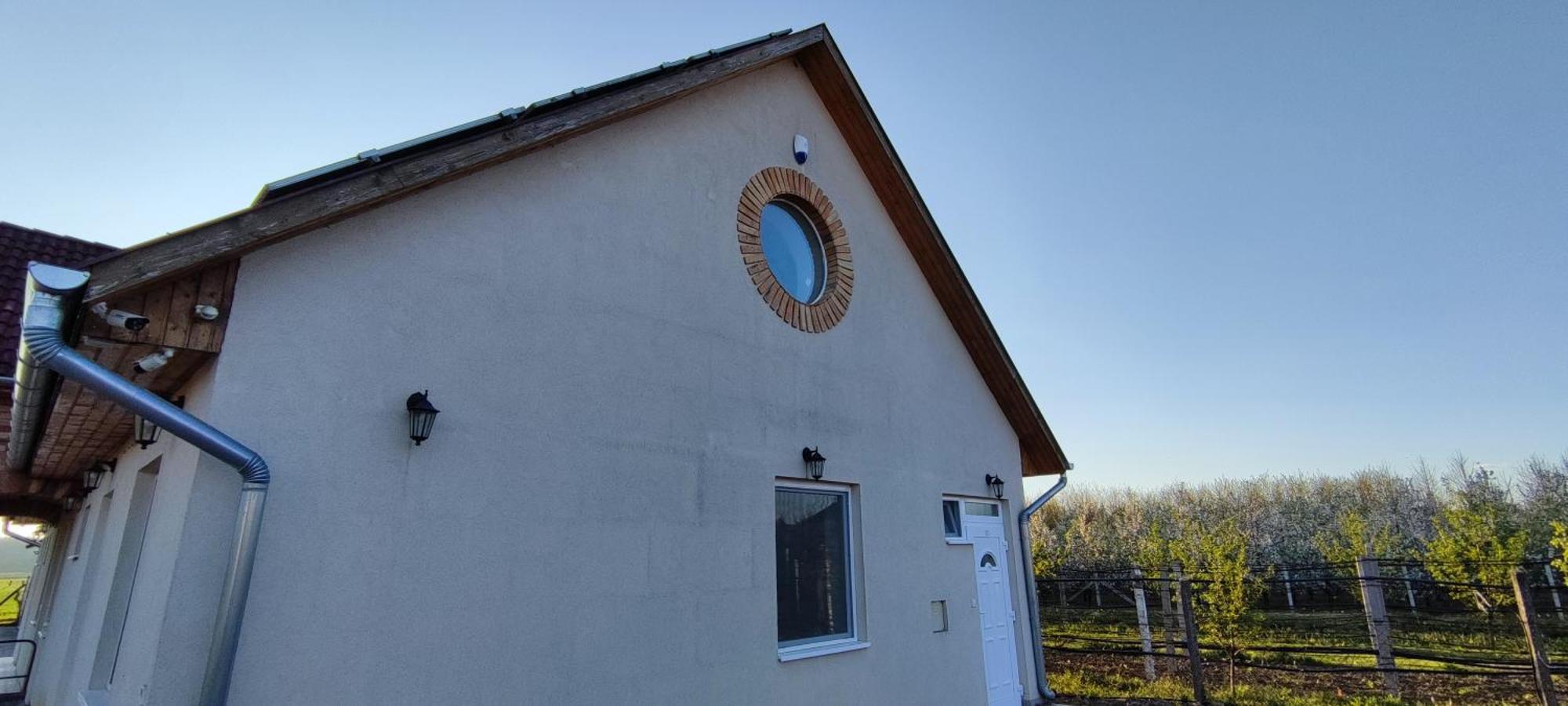 Village Garden Family Guest House Tiszakanyár Rum bild